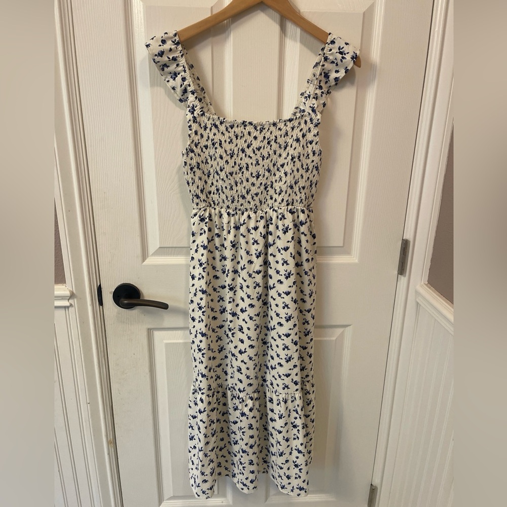 French Grey Smocked Bodice Sleeveless Midi Dress Medium Blue Cream
